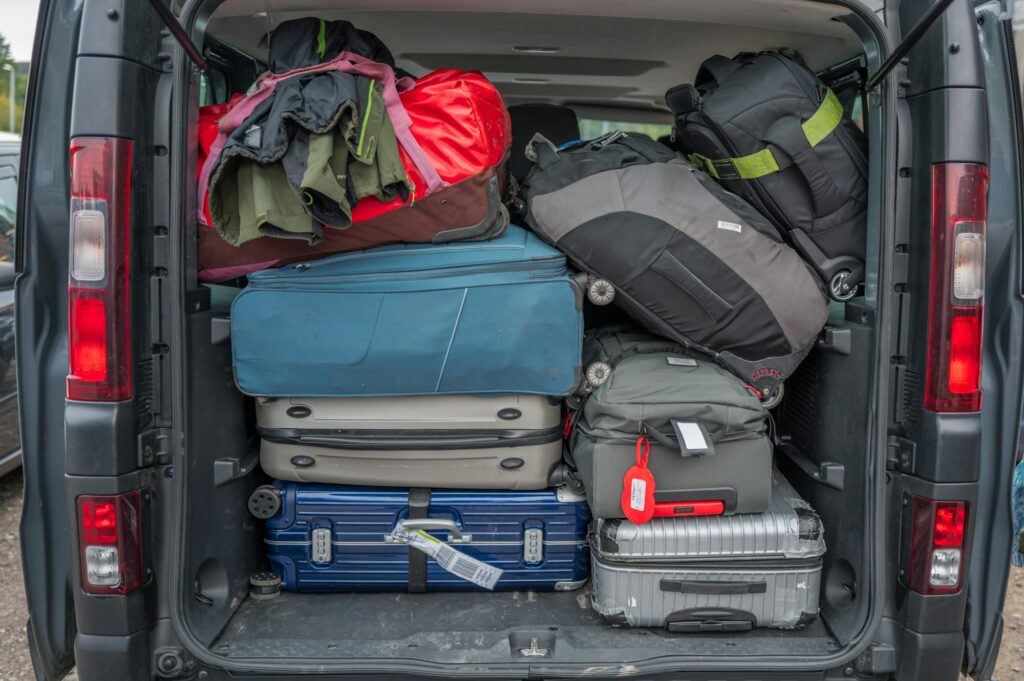 Préparation des bagages pour un road trip