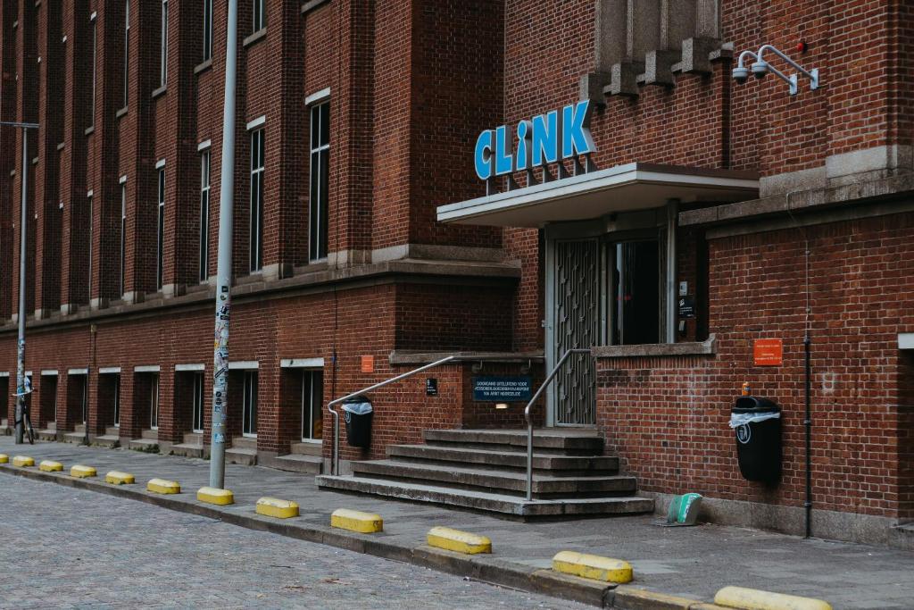 ClinkNOORD Hostel – Badhuiskade 3, 1031 KV Amsterdam, Pays-Bas (photo 1)