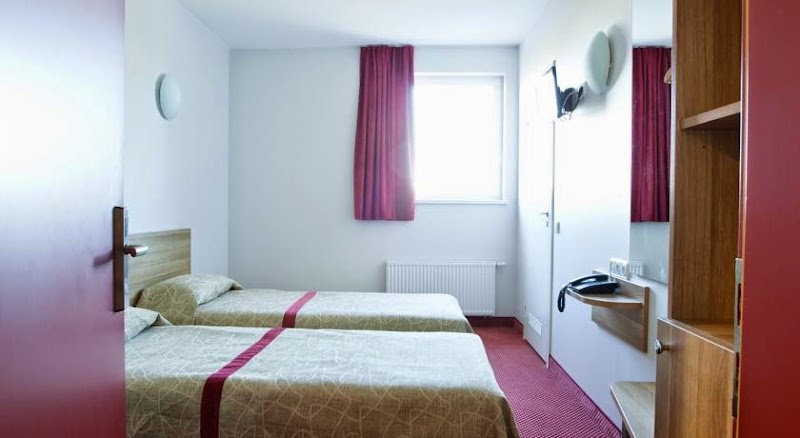 Green Hotel Vilnius – Pilaites pr. 20, Karoliniskes, LT-04352 Vilnius (photo 2)