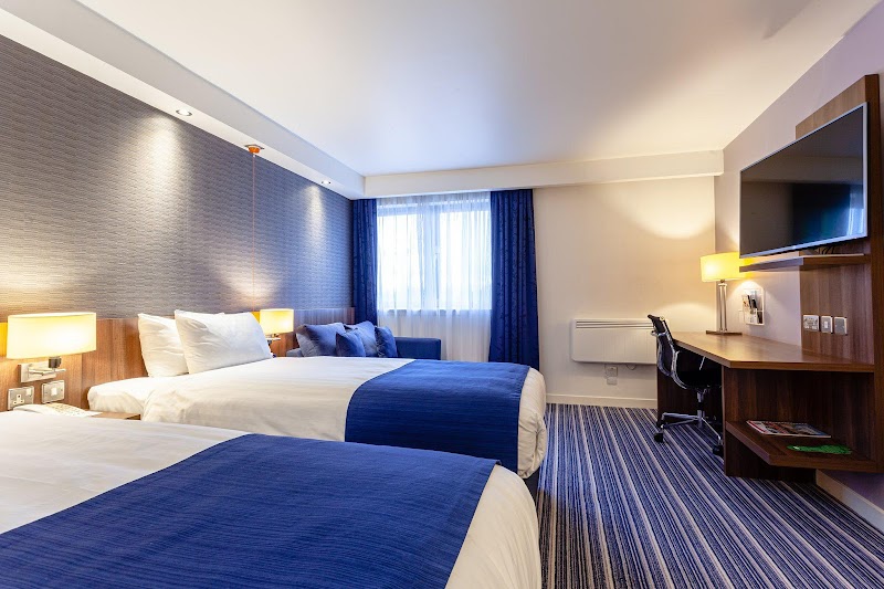 Holiday Inn Express Edinburgh Airport – Eastfield Road, Edinburgh EH28 8LL, Écosse (photo 2)