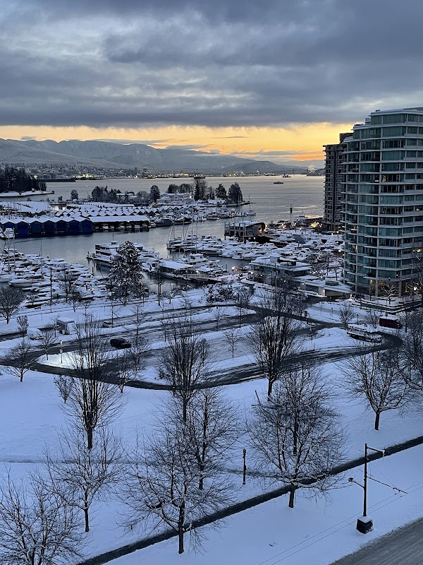 Lord Stanley Suites on the Park – 1889 Alberni Street, West End, Vancouver, BC V6G 3G7 (photo 3)