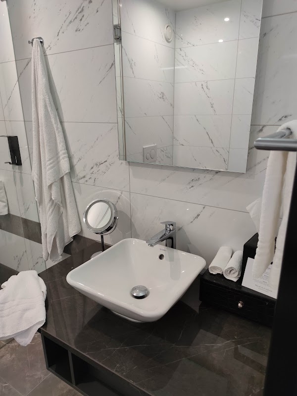 Monet Garden Hotel Amsterdam – Valkenburgerstraat 76, 1011 LZ Amsterdam (Nieuwmarkt) (photo 3)