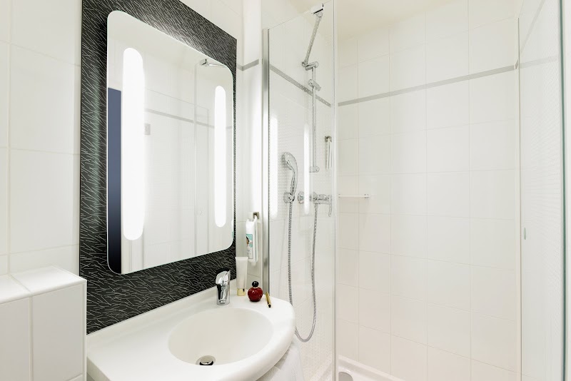 Ibis Budget Paris Gare du Nord – 15 Rue de Dunkerque, 75010 Paris (photo 3)