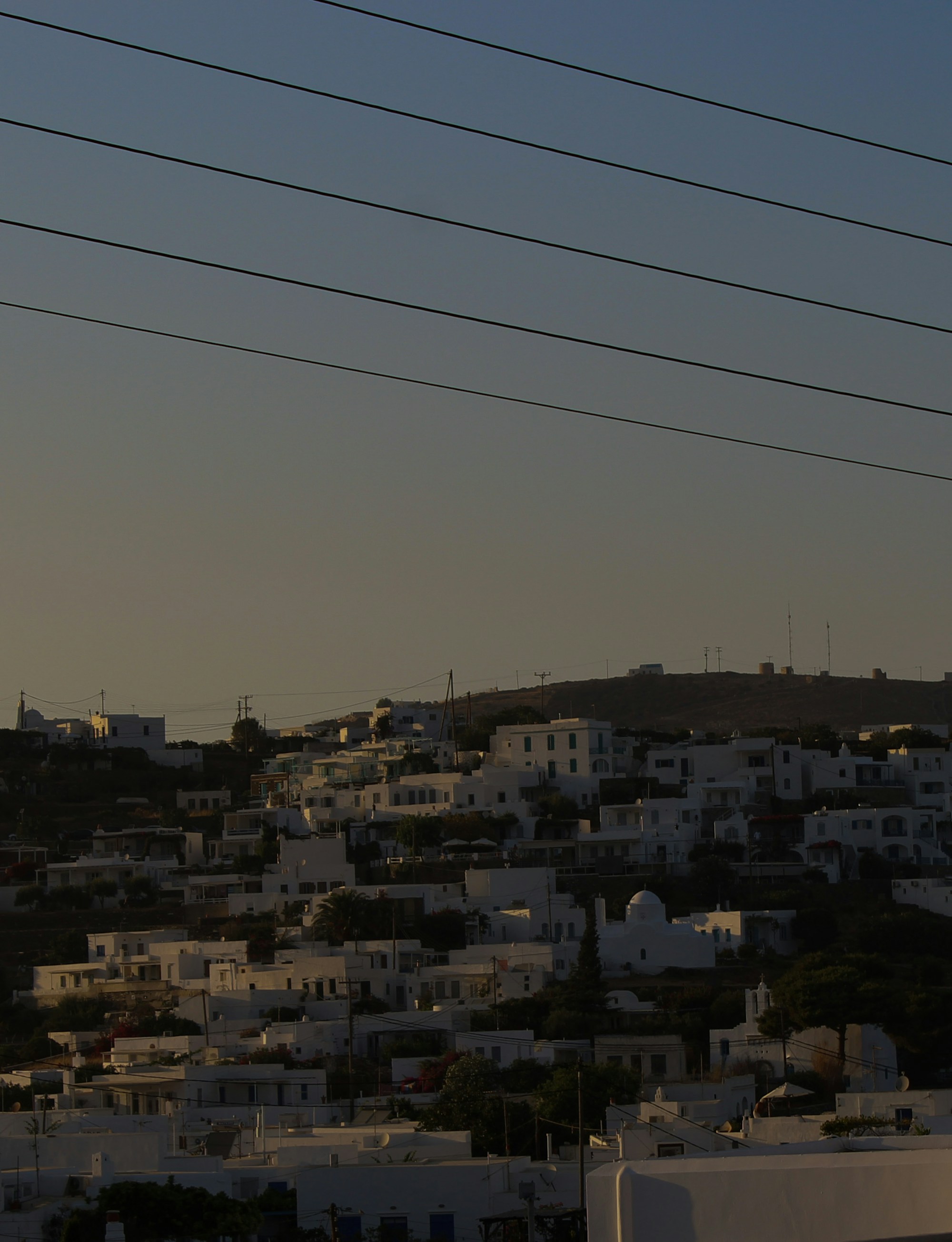 Village blanc de Sifnos avec ses ruelles pavées et son architecture cycladique