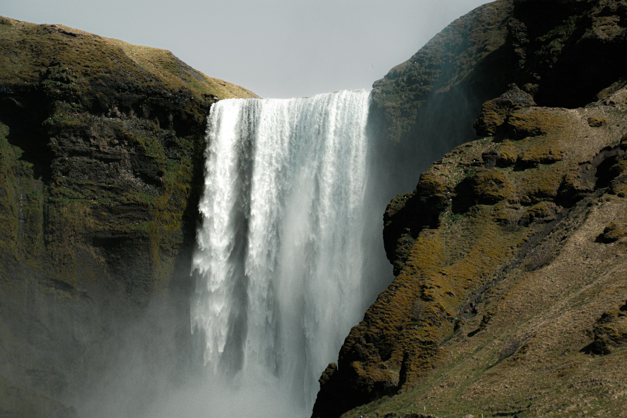 Cascata di Skógafoss nel sud dell'Islanda