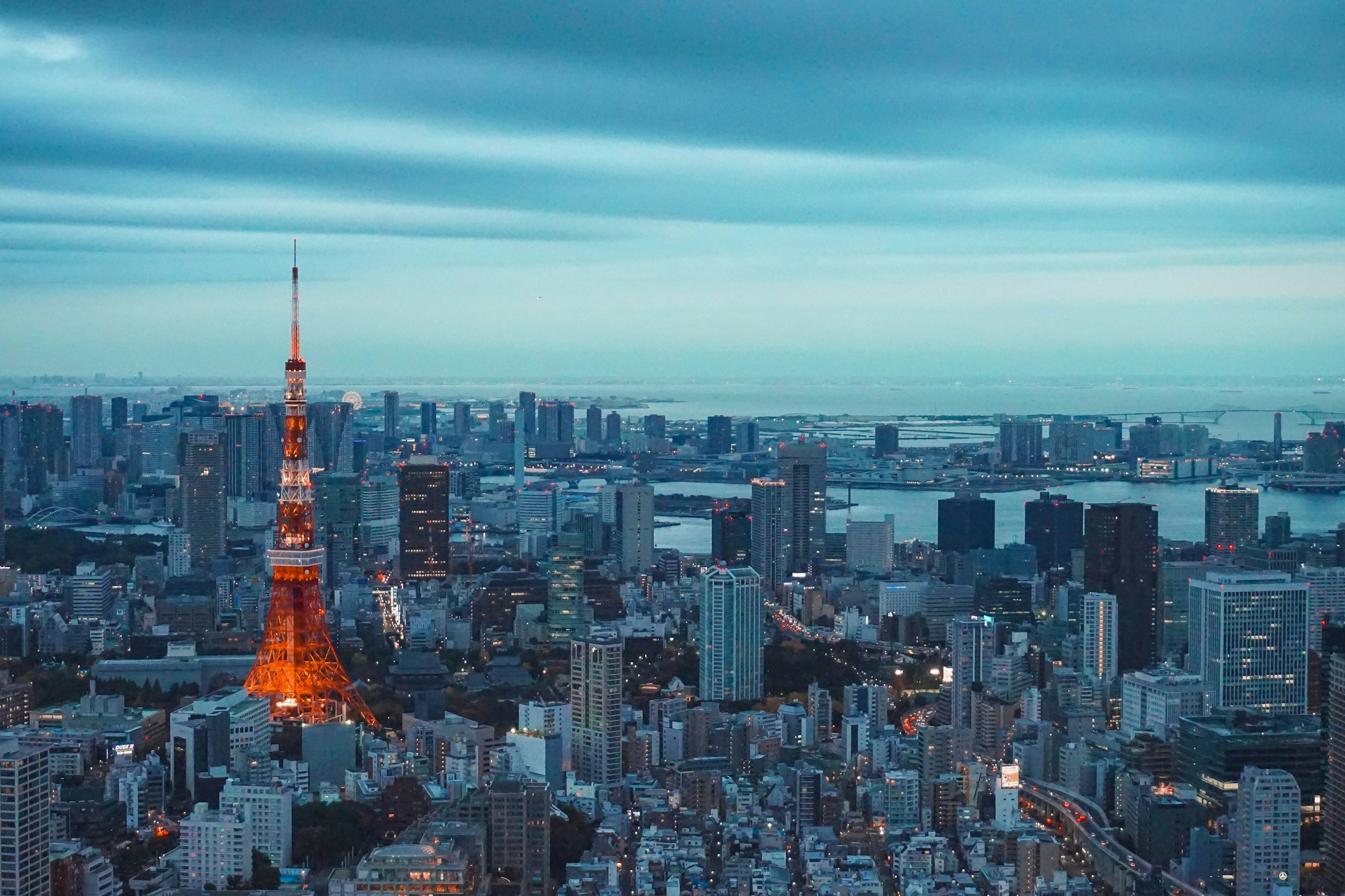 Tokyo Shibuya Crossing de nuit - Transport au Japon