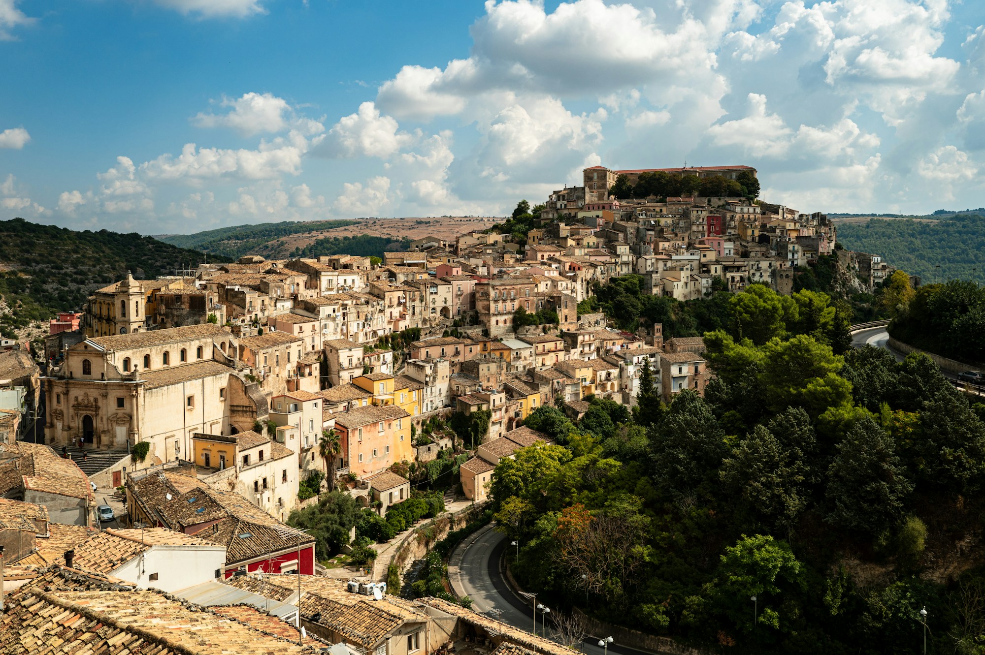 Ragusa in Sicilia — panorama sulla città barocca del Val di Noto, Patrimonio dell'Umanità UNESCO