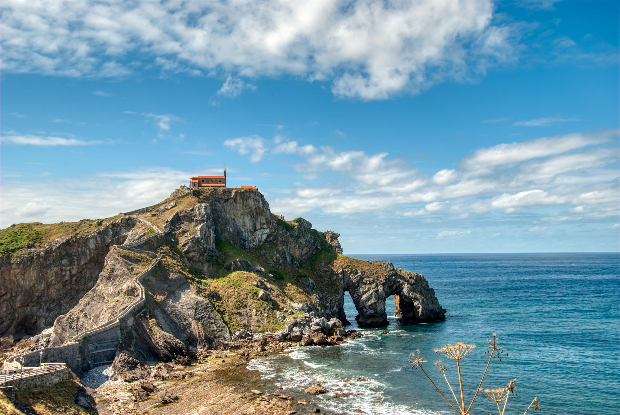 San Juan de Gaztelugatxe, chapelle perchée sur un îlot rocheux au Pays Basque espagnol