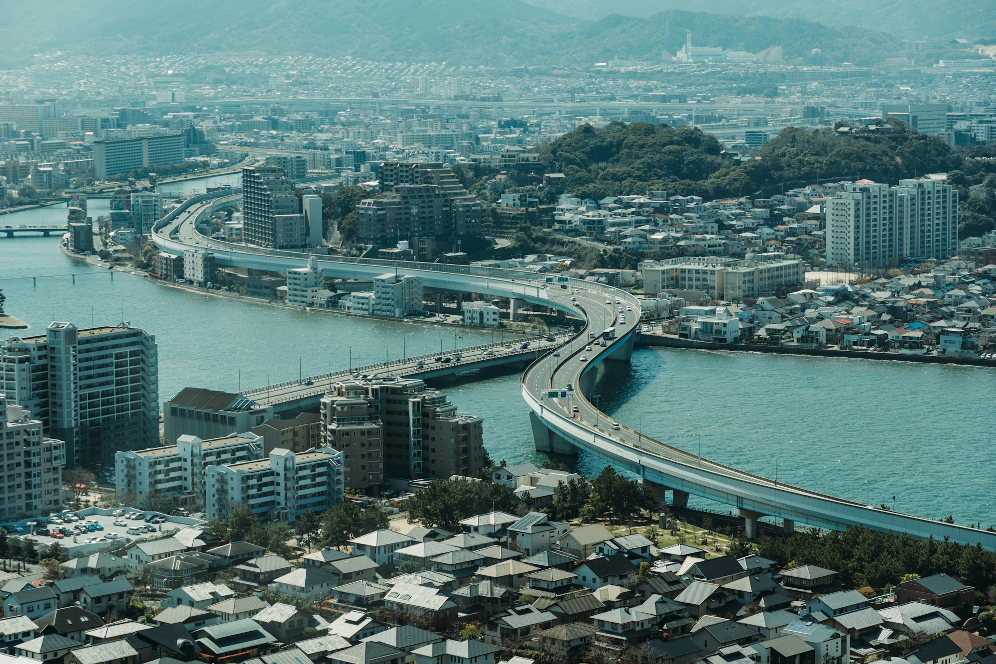 River and bridge in Fukuoka, Japan, an ideal startup city for digital nomads