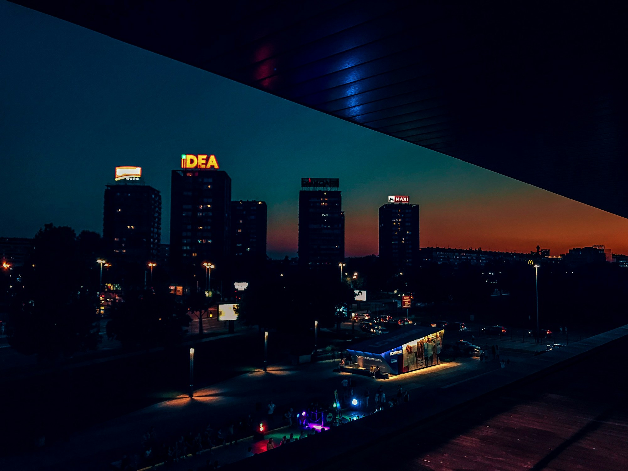 Panorama nocturne de Belgrade en heures bleues, Serbie