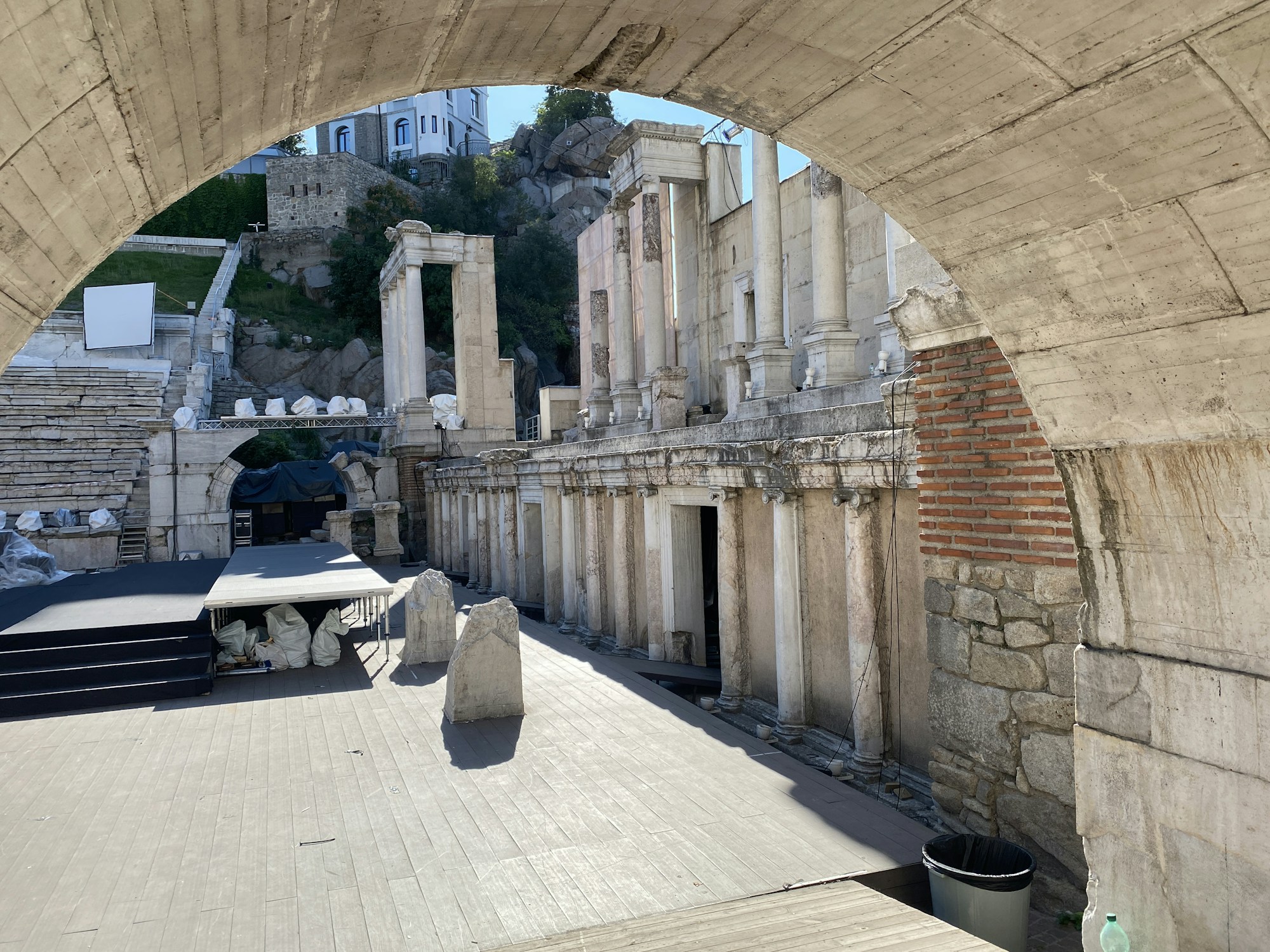 Théâtre romain de Plovdiv avec vue sur la ville, point de départ de l'étape 3 du Giro 2026