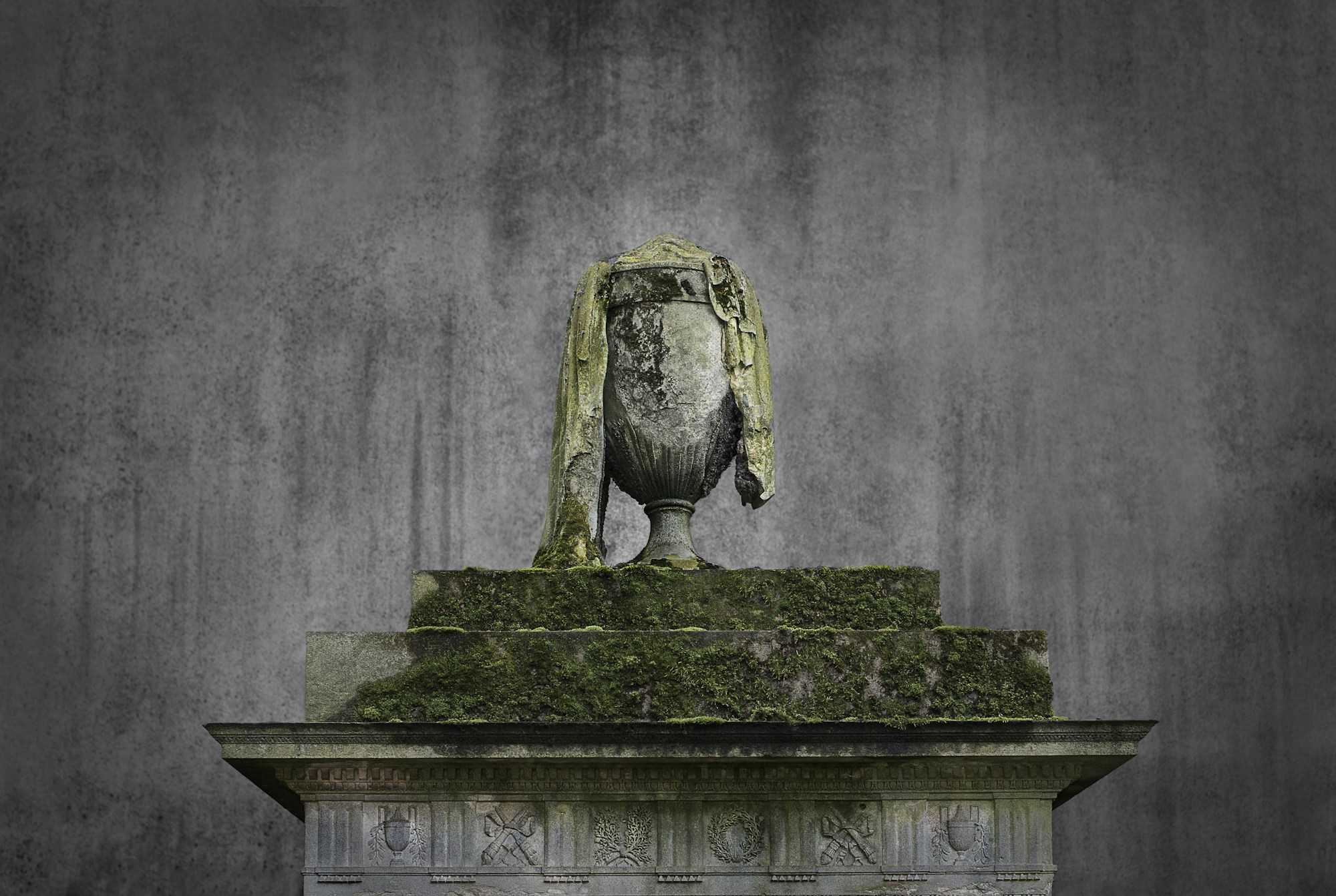Memorial at Père-Lachaise Cemetery, Paris — alleyway and funerary sculptures in the 20th arrondissement