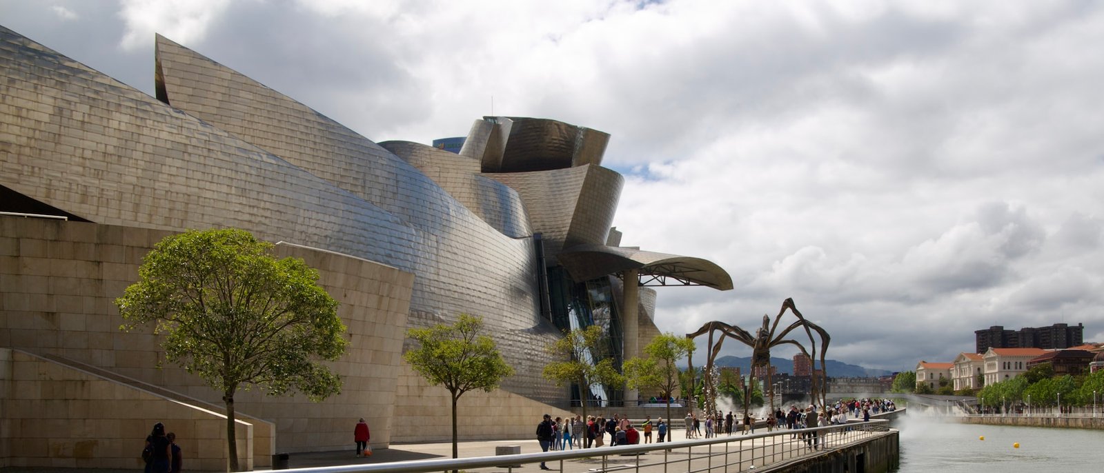 Guggenheim Bilbao, accessible museum in Spain