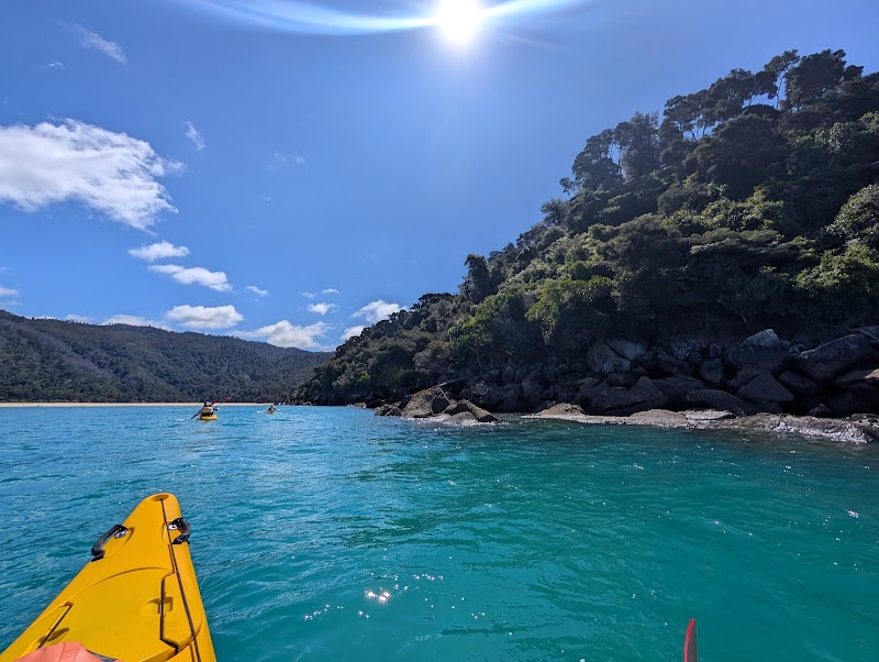 Abel Tasman Kayak & Coastal Walk – Marahau, Abel Tasman, Nouvelle-Zélande (photo 2)