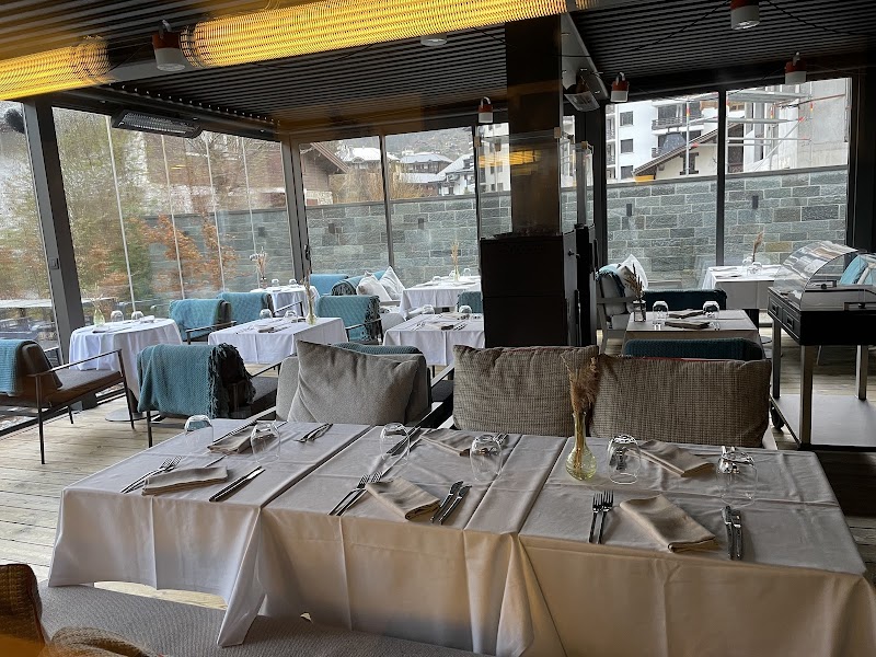 Akashon – Akashon, Hôtel L'Heliopic, 50 place de l'Aiguille-du-Midi, 74400 Chamonix-Mont-Blanc (photo 3)