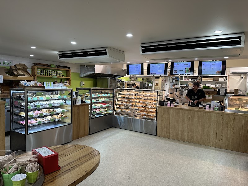 Apollo Bay Bakery – Apollo Bay (photo 2)