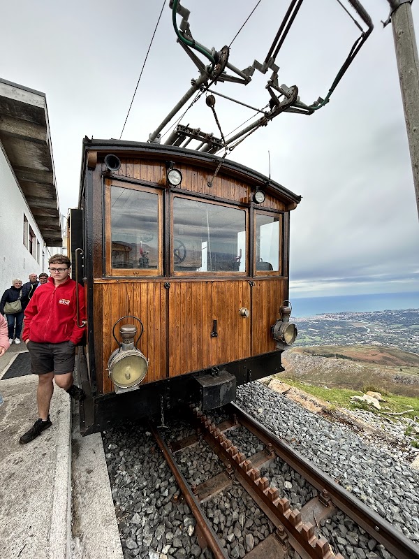 Ascension de La Rhune en train à crémaillère – Petit Train de la Rhune, Col de Saint Ignace, 64310 Sare (photo 2)