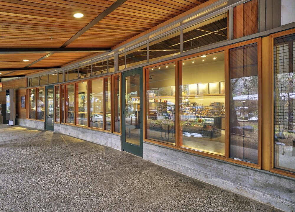 Base Camp Eatery – Yosemite Valley (photo 1)