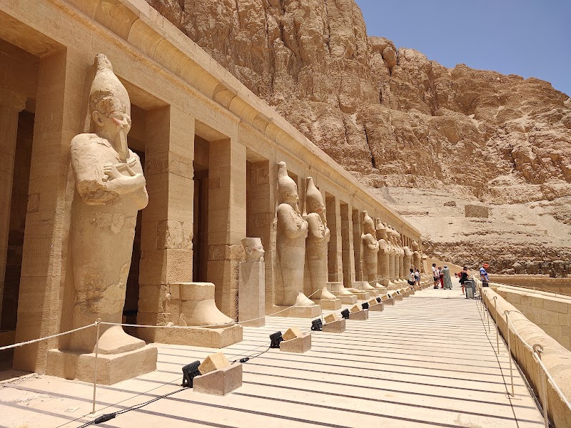 Bassin de la Reine Hatshepsout (visite confidentielle) – Louxor Ouest, Égypte (photo 2)