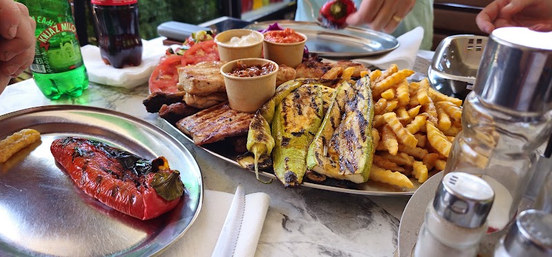 BBQ Tanjga – Old Town Kotor (photo 2)