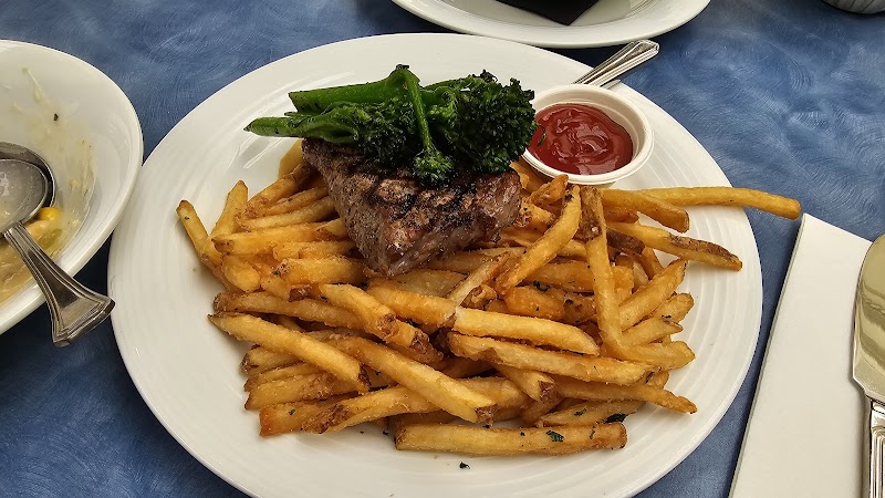 Blue Poppy Restaurant – 800 Benvenuto Avenue, Brentwood Bay, Butchart Gardens (photo 2)
