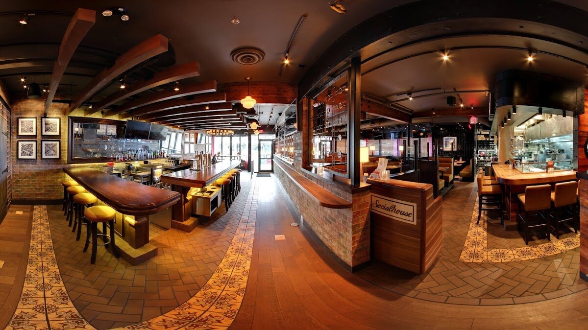 Browns Socialhouse – 109 Lonsdale Avenue, North Vancouver (photo 1)