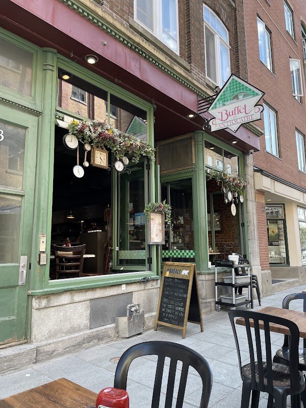 Buffet de l’Antiquaire – 95 rue Saint-Paul, Quartier du Vieux-Port, Québec (photo 1)