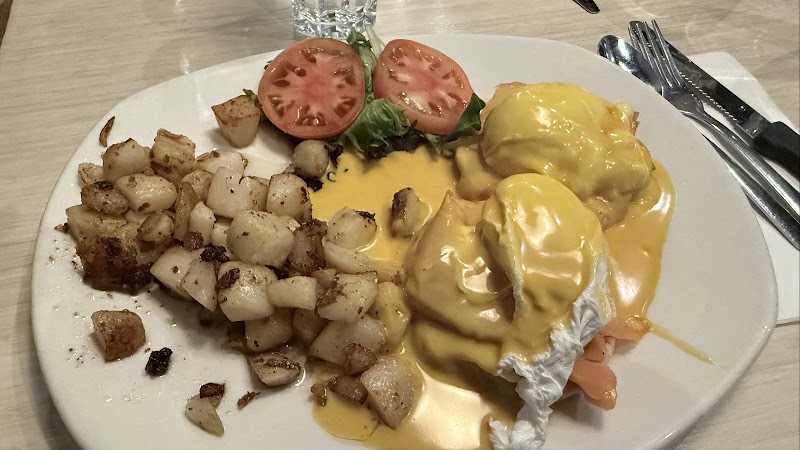 Buffet de l’Antiquaire – 95 rue Saint-Paul, Quartier du Vieux-Port, Québec (photo 3)