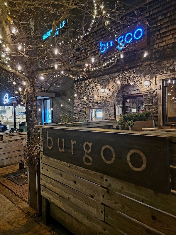 Burgoo – 3 Lonsdale Avenue, North Vancouver (photo 2)
