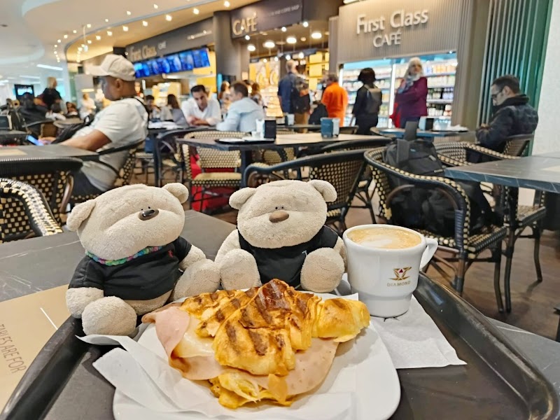 Café Lisboa Aéroport – Lisbonne Humberto Delgado (photo 3)