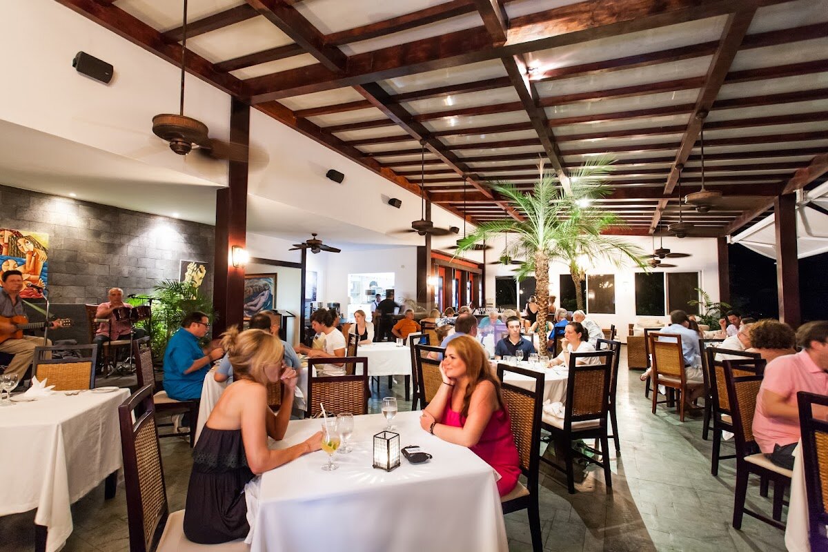 Cala Luna Restaurant – Manuel Antonio (photo 1)