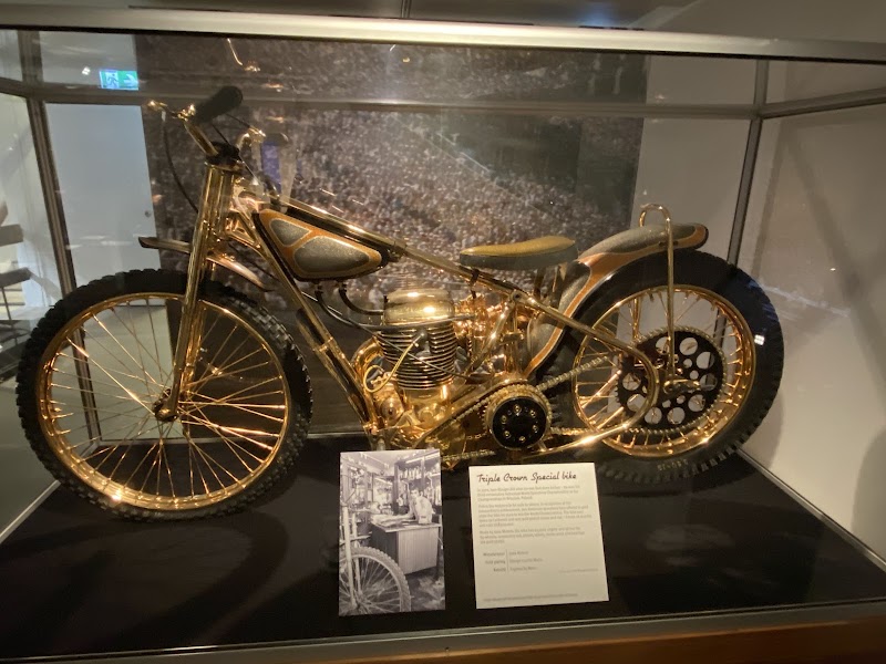 Canterbury Museum – Rolleston Avenue, Christchurch, Nouvelle-Zélande (photo 2)