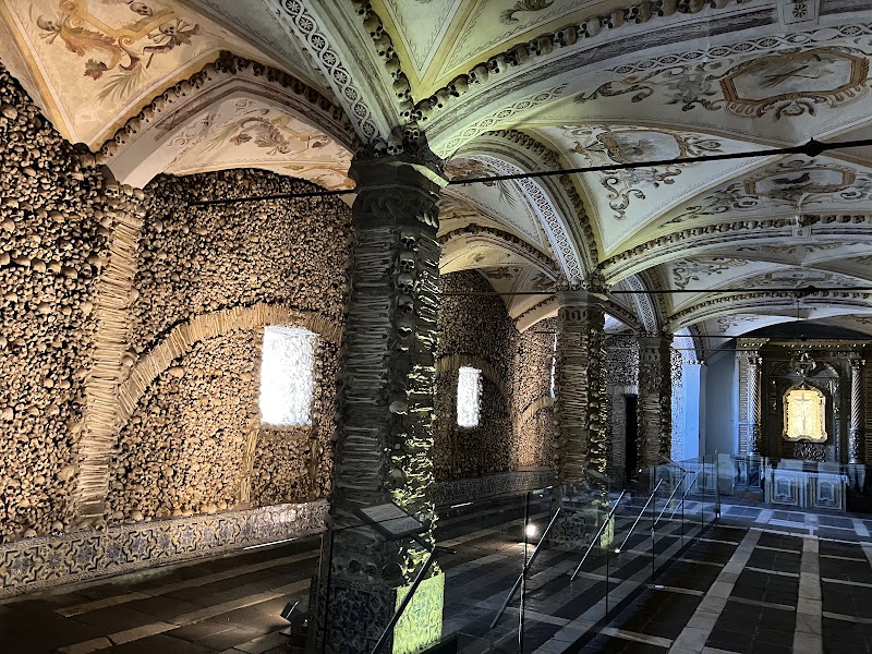 Capela dos Ossos - Entrée Chapelle des Os – Igreja de São Francisco, Évora, Alentejo, Portugal (photo 3)