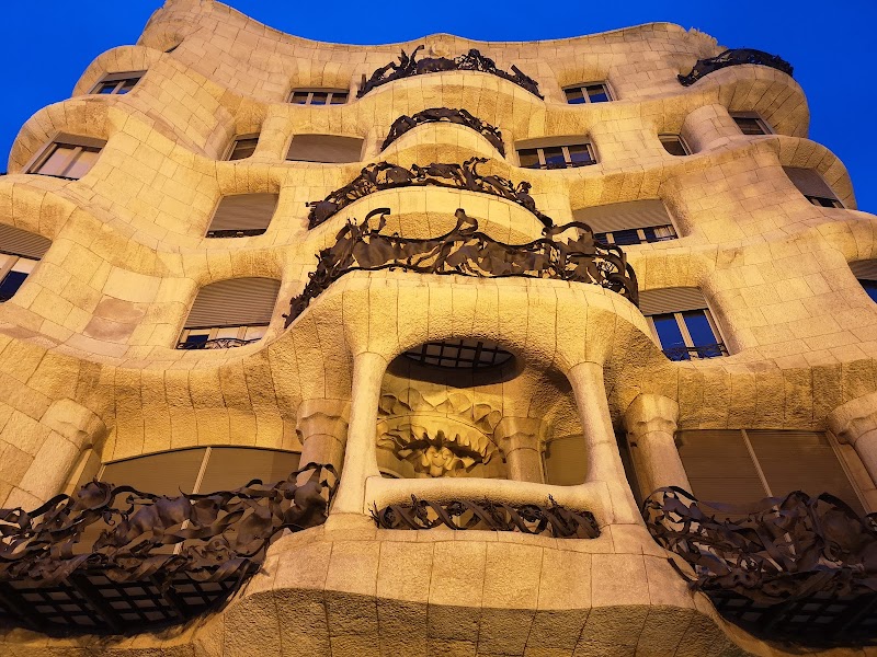 Casa Milà (La Pedrera) – Passeig de Gràcia, Barcelone (photo 2)