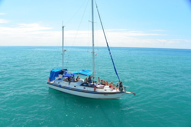 Catamaran sunset tour – Manuel Antonio (photo 3)