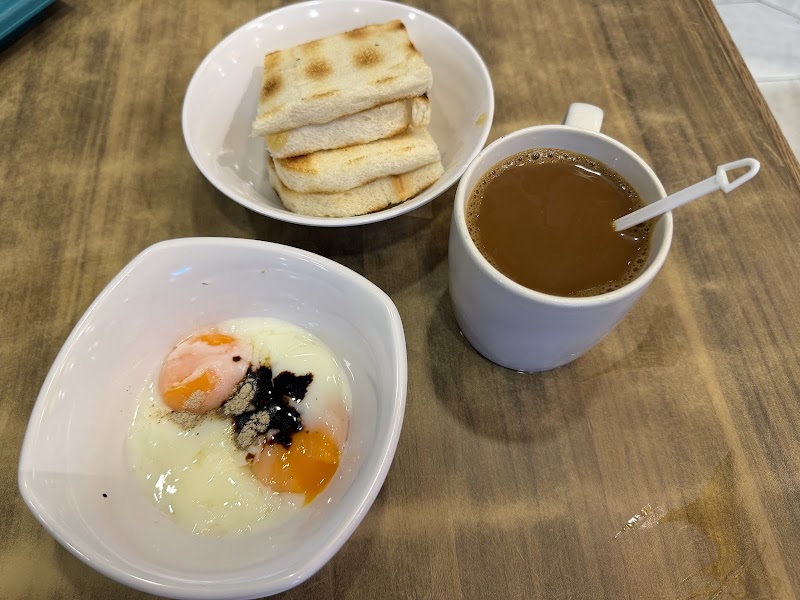 Changi Airport International Food Hall – Aéroport Changi Terminal 2 (photo 3)