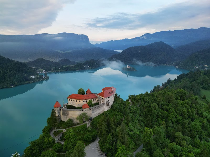 Château de Bled et exposition de marionnettes – Bled Grad (photo 2)