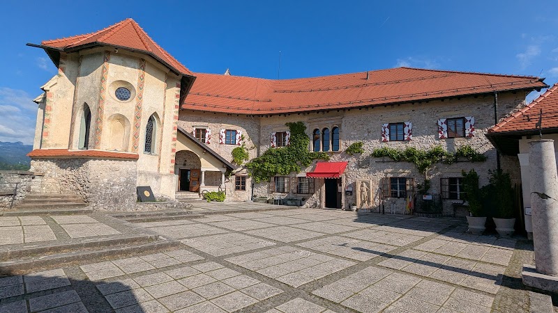 Château de Bled et exposition de marionnettes – Bled Grad (photo 3)