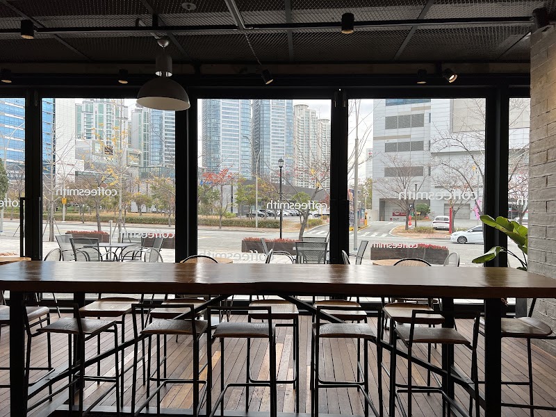 Coffee Smith Centum – Centum, Busan (photo 3)