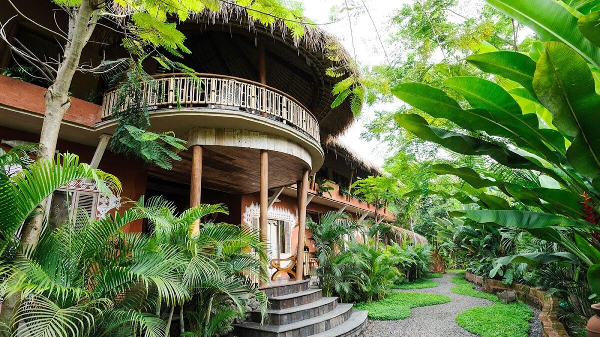 Cours de yoga Kundalini - The Yoga Barn – Central Ubud, Bali (photo 1)