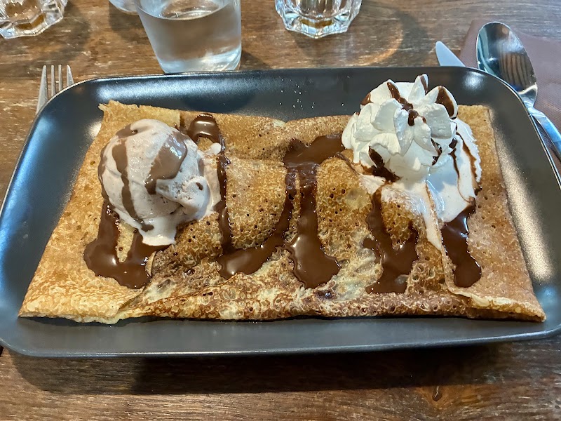 Crêperie Les 4 Saisons – 44 place Michel Debré, 37400 Amboise (photo 3)