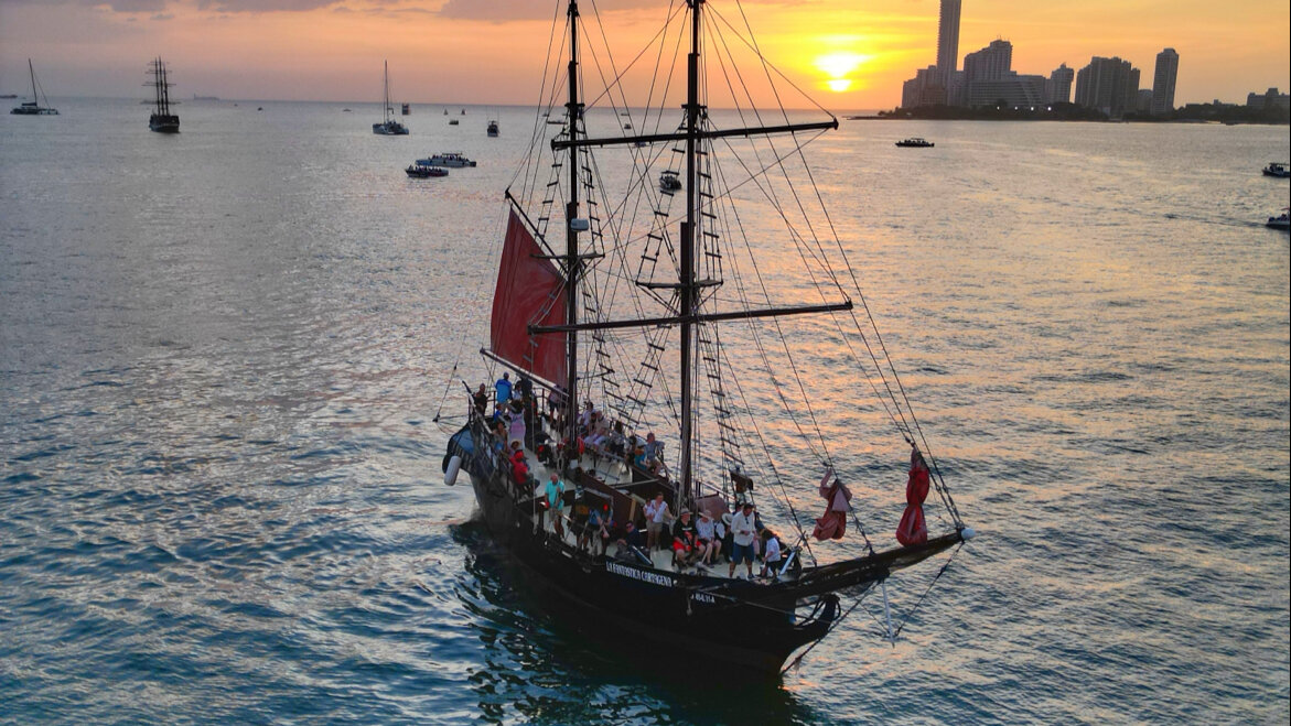 Croisière coucher de soleil avec open bar – Baie de Carthagène (photo 1)