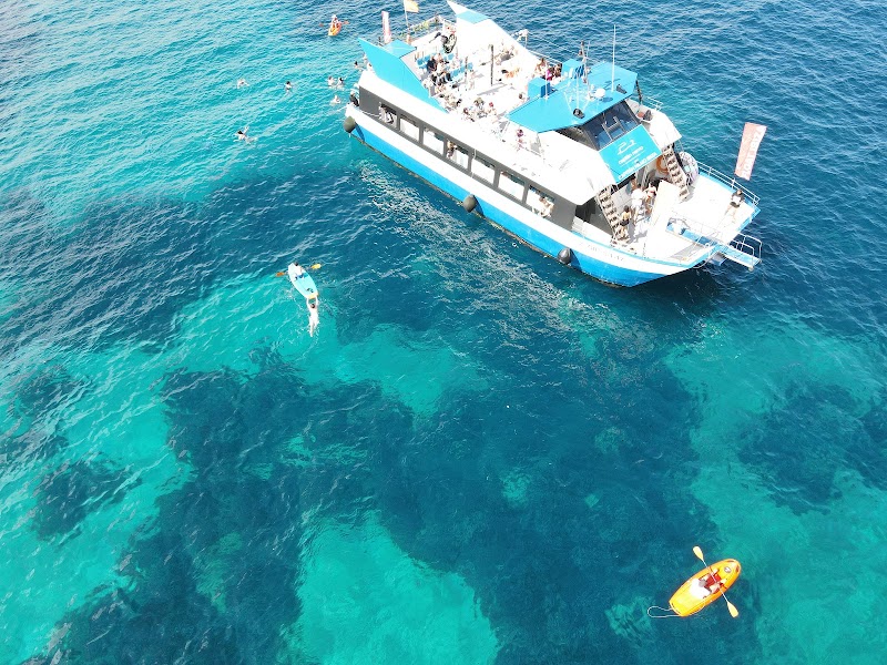 Croisière en catamaran transparent (côte sud-ouest) – Playa d'en Bossa, Ibiza (photo 2)