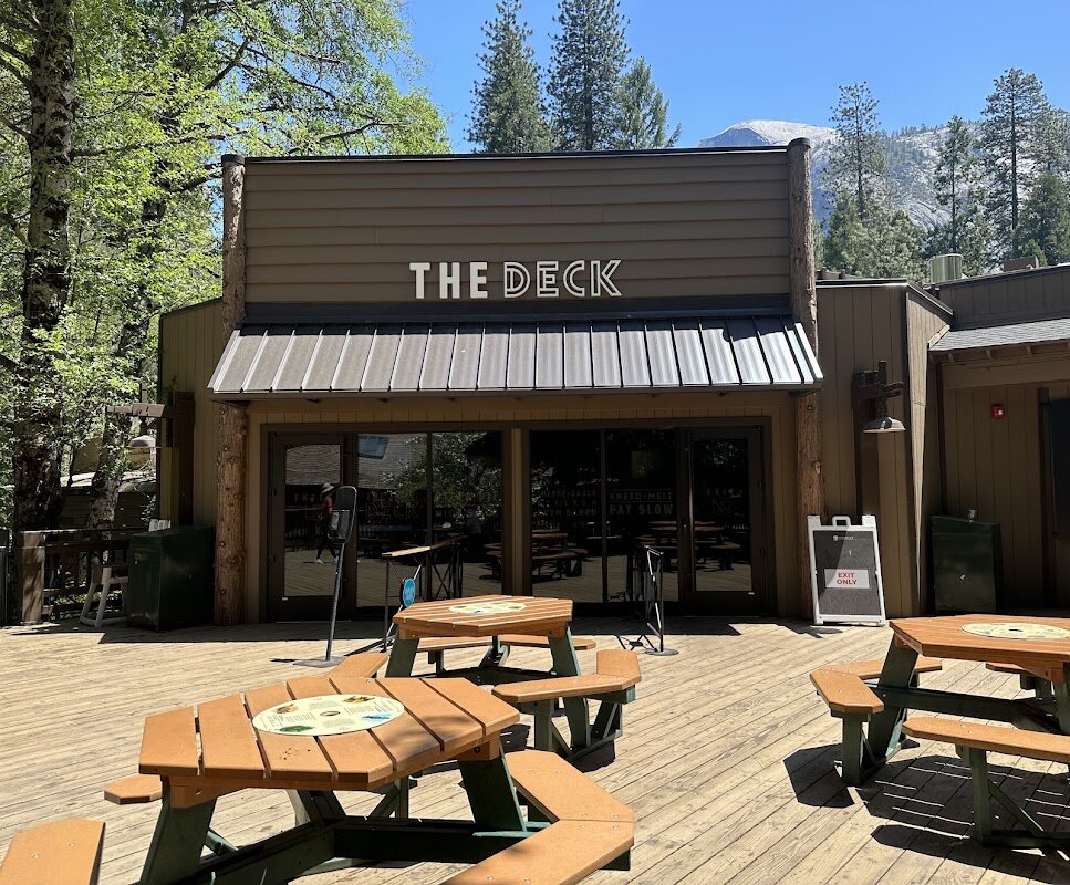 Curry Pizza Patio – Yosemite Valley (photo 1)
