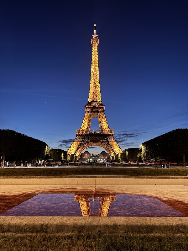Découverte des alentours de la Tour Eiffel – Champ de Mars, Paris (photo 2)