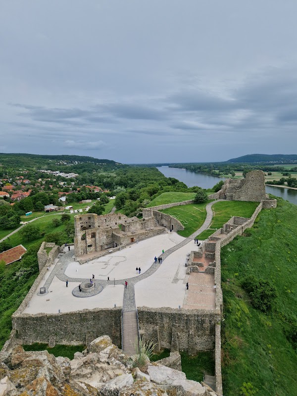 Découverte du Château de Devín – Muránska 10, 841 10 Devín, Slovaquie (photo 3)