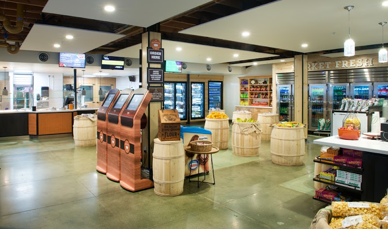 Degnan's Kitchen – Yosemite Village (photo 3)