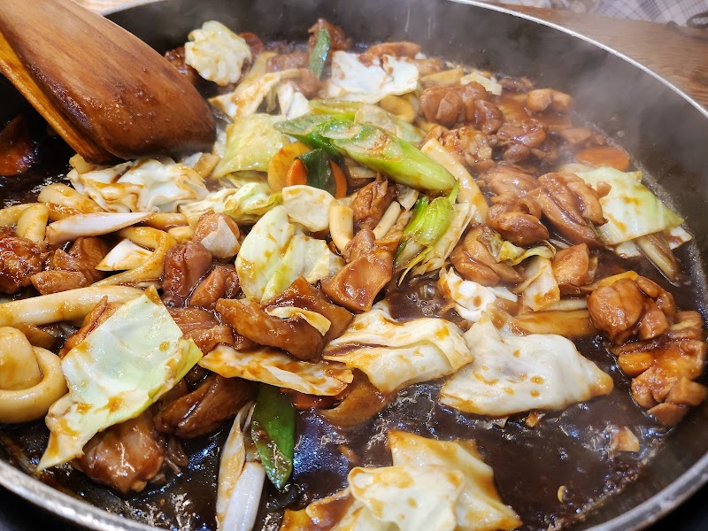Yoogane Chicken Galbi (유가네) – 335-7 Seogyo-dong, Mapo-gu, Séoul (photo 2)