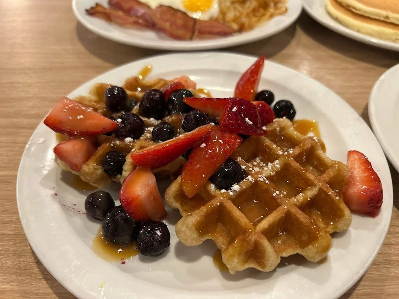 Denny's – West End, Vancouver (photo 3)
