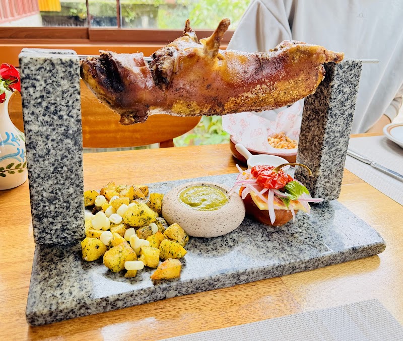 Full House Peruvian Cuisine – Terrasse avec vue sur l'Urubamba, Aguas Calientes (photo 3)